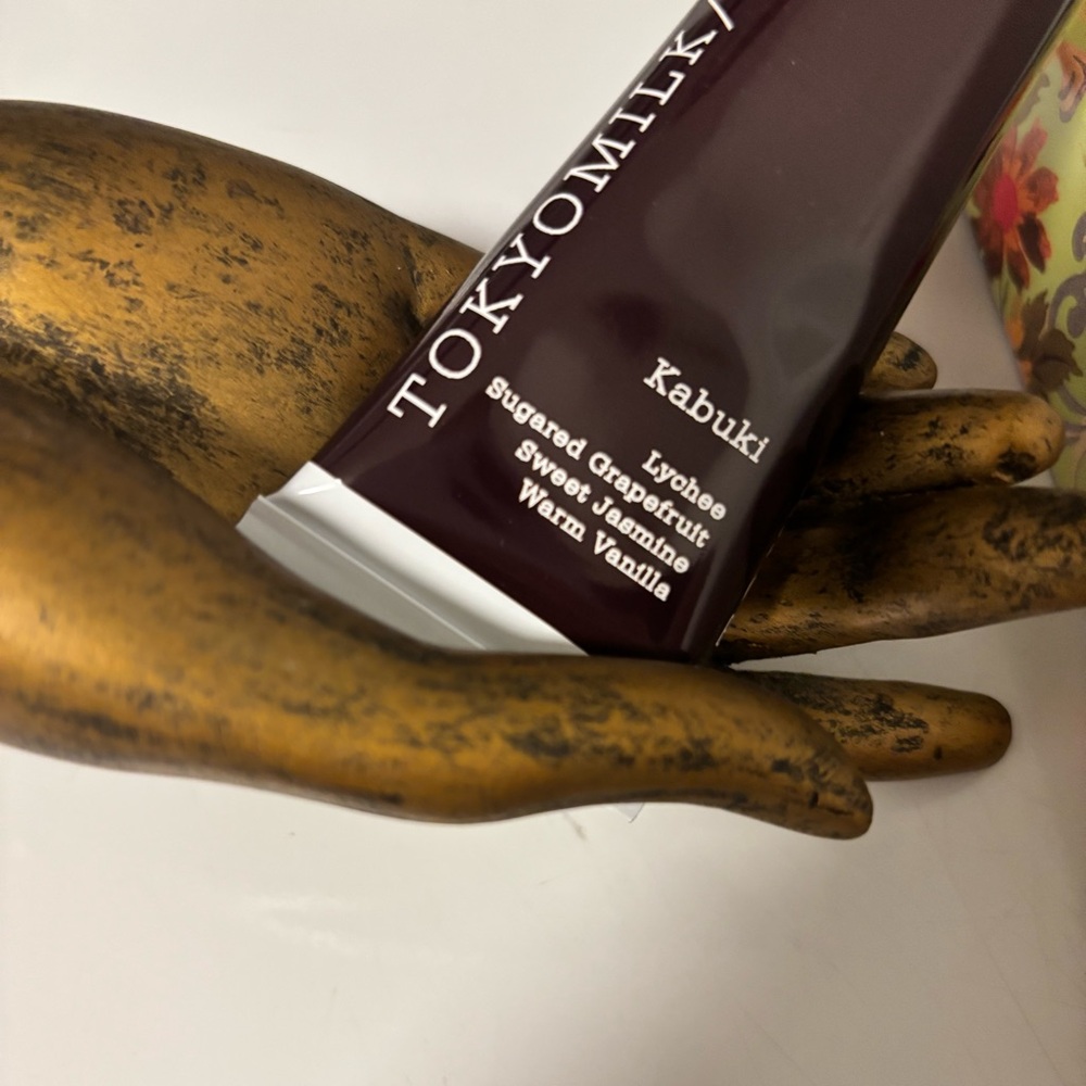 Tokyo Milk by Margot Elena Kabuki Bon Bon Shea Butter Lotion No. 9 - Picture 9 of 11
